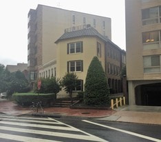 900 24th St NW in Washington, DC - Building Photo