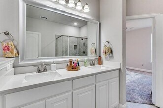 101 Happy Ln in Red Oak, TX - Building Photo - Building Photo