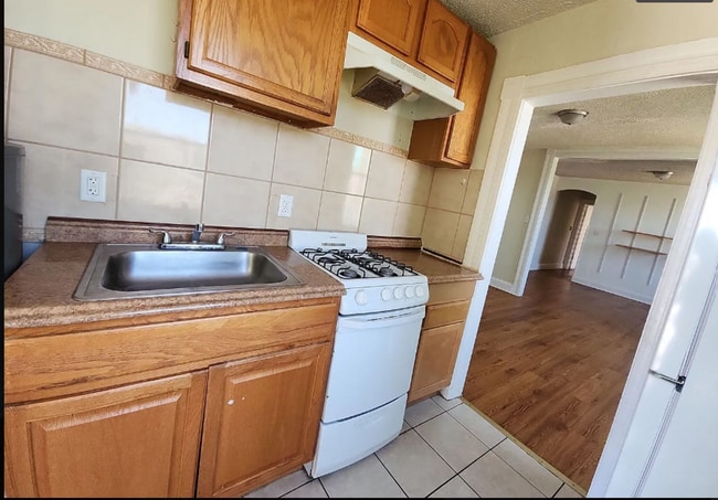 103 E 22nd St in Baltimore, MD - Building Photo - Building Photo