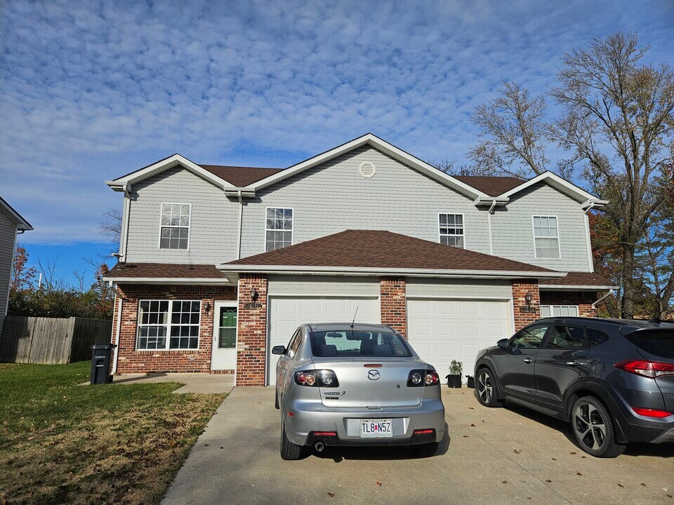 2006 Rashid Ct in Columbia, MO - Building Photo