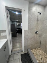 387 Market St in Perth Amboy, NJ - Building Photo - Building Photo