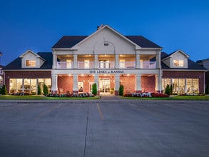 The Links at Kansas I/II in Lawrence, KS - Building Photo - Building Photo