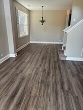 2568 Hillsboro Blvd in Aurora, IL - Building Photo - Building Photo