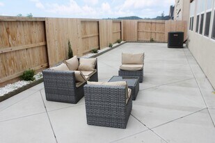 15980 Mavericks Ln in Lathrop, CA - Building Photo