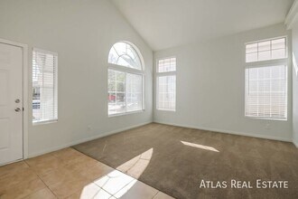 8906 Chapman Point in Las Vegas, NV - Building Photo - Building Photo