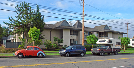 Century Plaza in Tacoma, WA - Foto de edificio - Building Photo