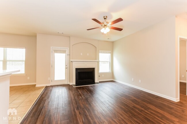 7425 Absinth Dr in Atlanta, GA - Building Photo - Building Photo