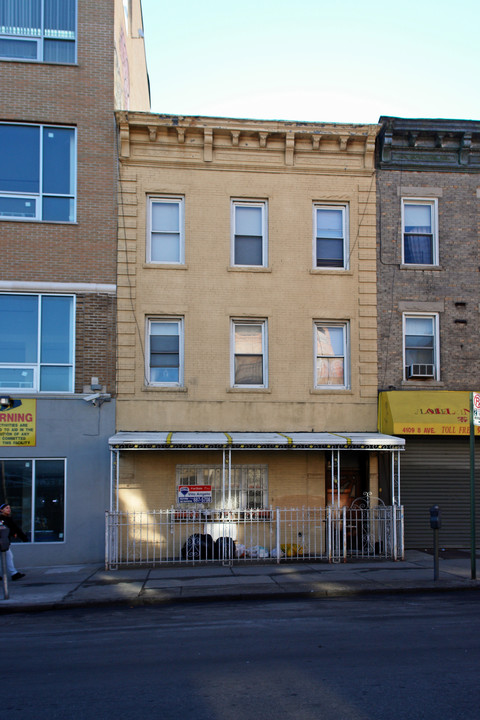 4105 8th Ave in Brooklyn, NY - Building Photo