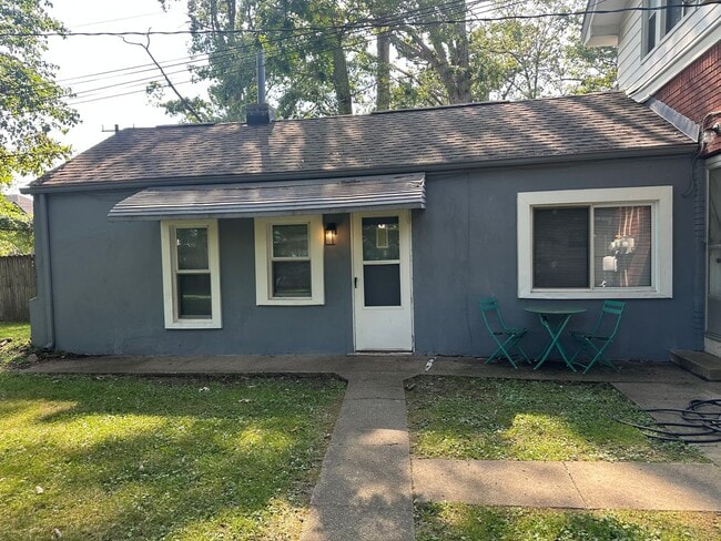 property at 822 Hawthorn Ave