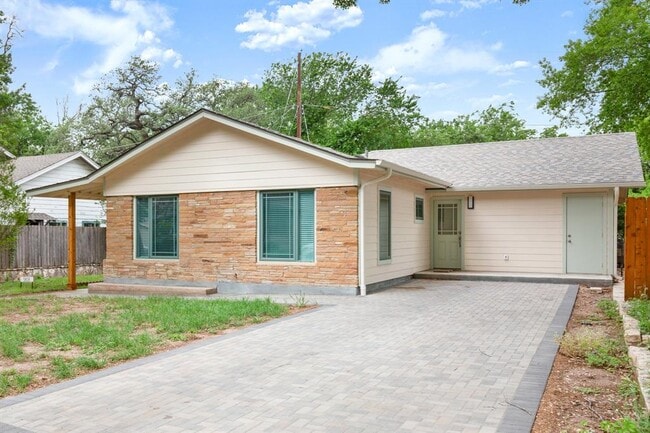 property at 3808 Tonkawa Trail