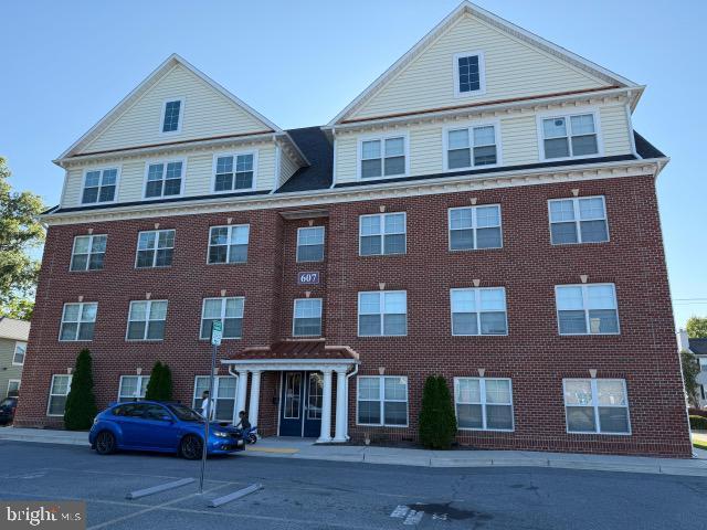 property at 607 7th St