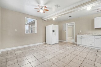 3445 Soutel Dr in Jacksonville, FL - Foto de edificio - Building Photo