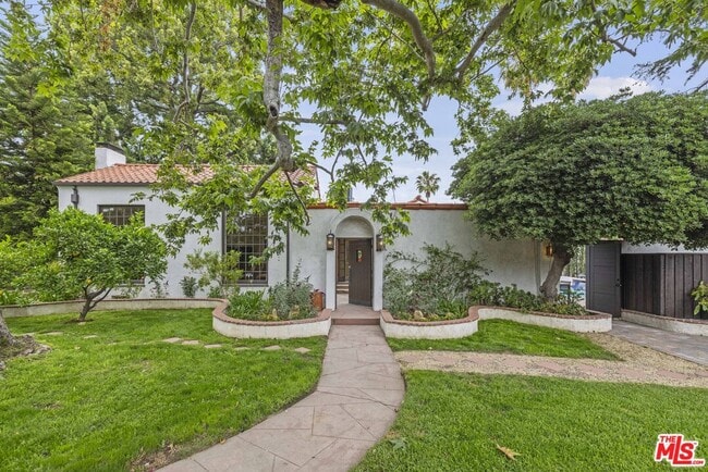 property at 11123 Kling St