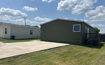 113 Atakapa Ct in Jarrell, TX - Building Photo - Building Photo