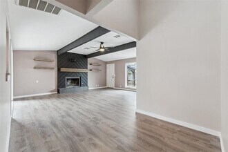 10305 Birkenhead Rd in Yukon, OK - Building Photo - Building Photo