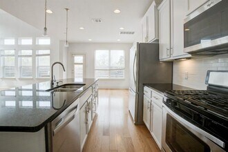 5915 Swayden Ln in Austin, TX - Building Photo - Building Photo