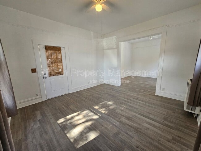 127 S B St in Oxnard, CA - Building Photo - Building Photo