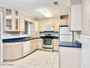 103 Holly St in Pineville, LA - Building Photo - Building Photo