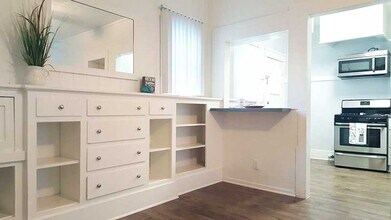 SeaGlass Apartments in Long Beach, CA - Building Photo - Building Photo