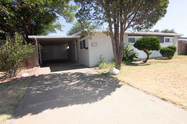 2702 66th St in Lubbock, TX - Building Photo - Building Photo