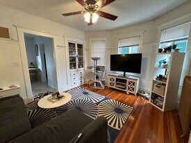 39 Turner St, Unit 1 in Boston, MA - Building Photo