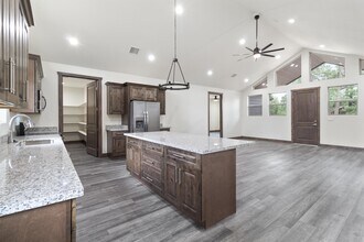 140 N Retreat Dr in Show Low, AZ - Building Photo - Building Photo