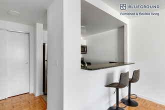 520 W 48th St in New York, NY - Building Photo - Building Photo