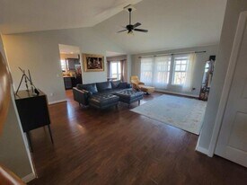 230 Settlers Pass in Waynesville, MO - Building Photo