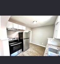 5323 Laconia Ave in Cincinnati, OH - Building Photo