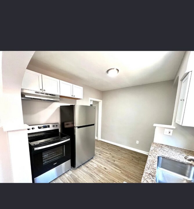 5323 Laconia Ave in Cincinnati, OH - Building Photo