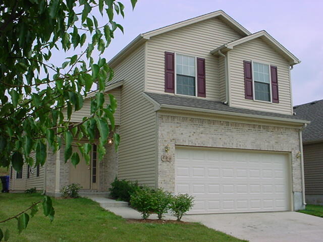 220 White Oak Trace in Lexington, KY - Building Photo