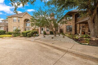 6011 Barrington Ct in Dallas, TX - Building Photo - Building Photo