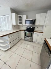 5511 SW 43rd Terrace in Fort Lauderdale, FL - Building Photo - Building Photo