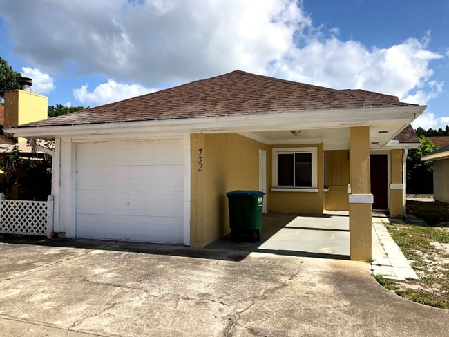 732 Willow Dr in Winter Springs, FL - Building Photo - Building Photo