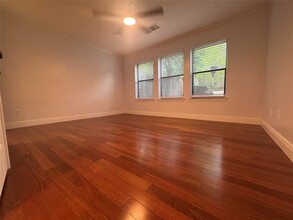 6608 Mesa Hollow Dr in Austin, TX - Building Photo - Building Photo