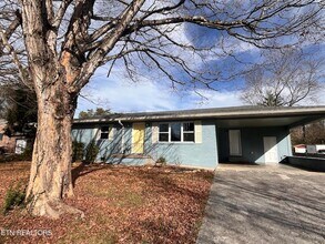 3408 Hackberry Rd in Knoxville, TN - Building Photo - Building Photo