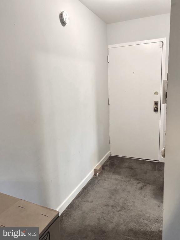 6437 Richmond Hwy in Alexandria, VA - Foto de edificio - Building Photo