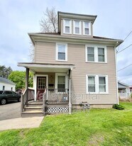 16 Bates St in Northampton, MA - Building Photo