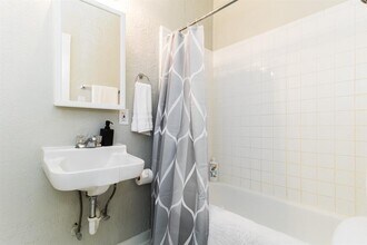 5119 Reiger Ave-Unit -B in Dallas, TX - Building Photo - Building Photo