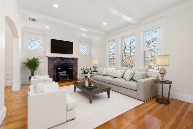 1905 Commonwealth Ave in Newton, MA - Building Photo - Building Photo