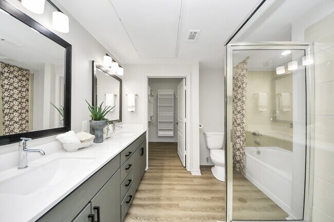 3003 Memorial Ct in Houston, TX - Building Photo - Building Photo