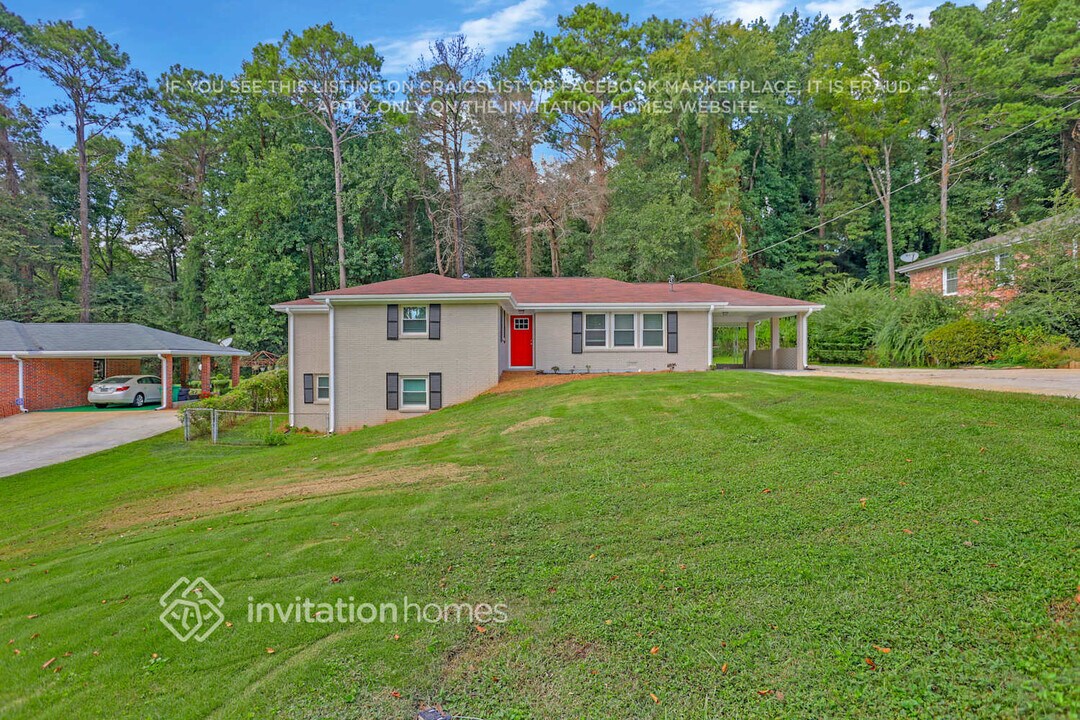 1688 Mary Lou Ln SE in Atlanta, GA - Building Photo