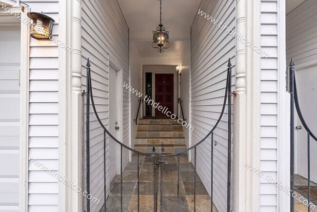 property at 6565 SW Canyon Ct