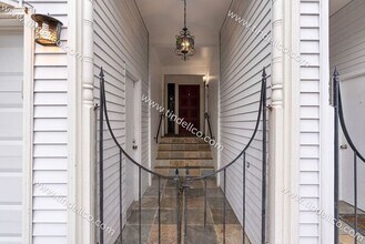 6565 SW Canyon Ct in Portland, OR - Building Photo - Building Photo