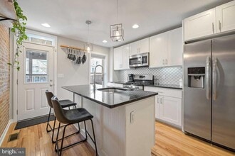 149 N Potomac St in Baltimore, MD - Foto de edificio - Building Photo