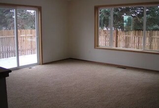 340 N Maple St in Sisters, OR - Building Photo - Building Photo