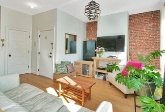 71 S Broadway in Nyack, NY - Building Photo - Building Photo