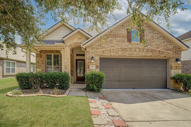 property at 3834 Raintree Village Dr