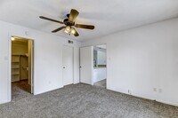 1516 Bay Area Blvd photo'