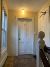 60 Buttonwood St, Unit 2nd Floor Studio in Lambertville, NJ - Building Photo - Building Photo